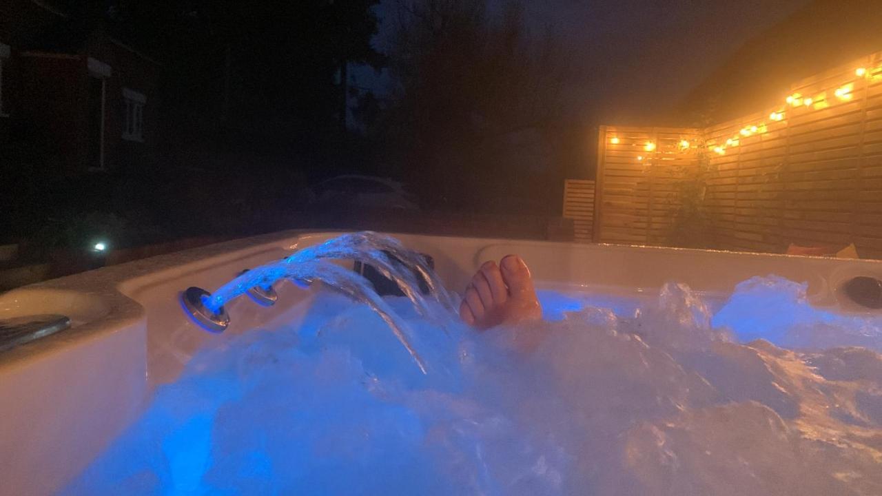 沃明翰Fantastic Location, Annexe With Hot Tub别墅 外观 照片